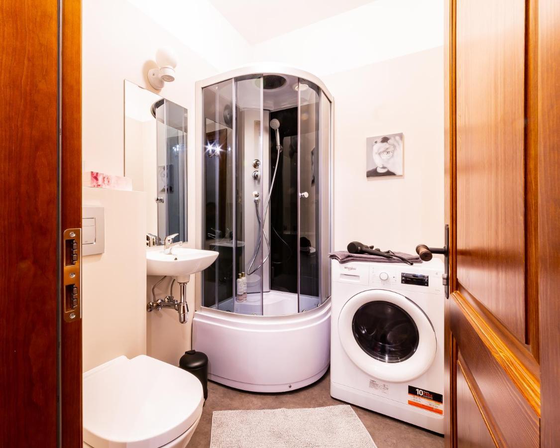 Gourmet Storie'S Ap 68Sqm Renovated Free Parking Lejlighed Riga Eksteriør billede